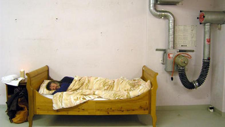 V nujnem primeru bi hotel lahko služil tudi kot zaklonišče.