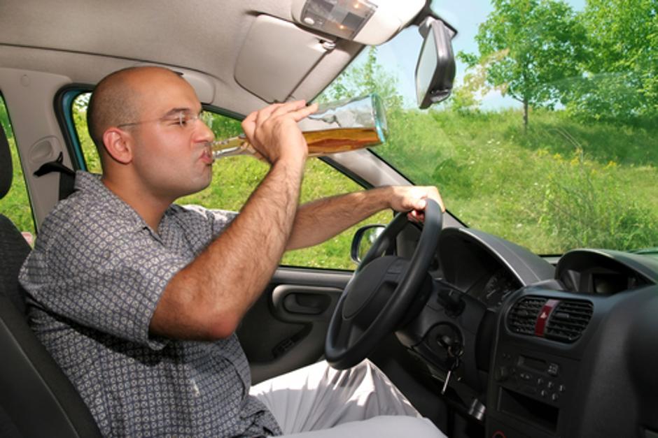 Alkoholiziran voznik | Avtor: Shutterstock