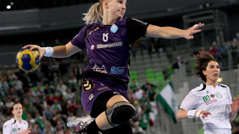 Tamara Mavsar je bila zbrana pri sedemmetrovkah in strelih iz igre. (Foto: Nik R