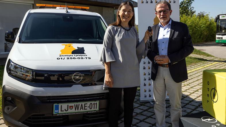 Predaja Opel vozila Zavetišču Ljubljana