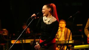 sceno 27.09.2007...jinx...glasba.koncert.krizanke.Ljubljana..rock.yaya.pevka...f