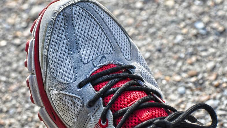 Tek tekaški čevlji