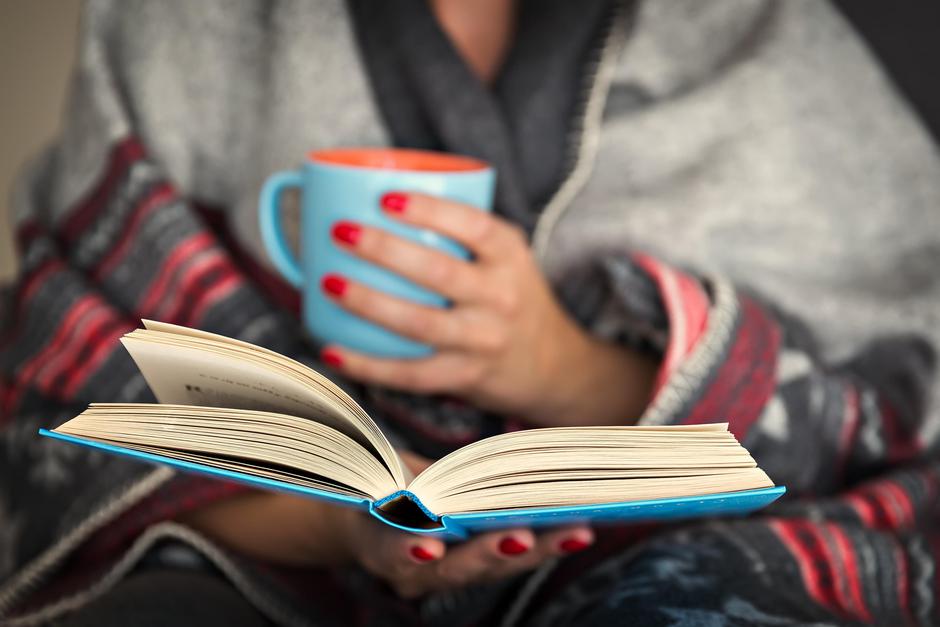 Branje, knjiga, kava, sprostitev, prosti čas | Avtor: Profimedia