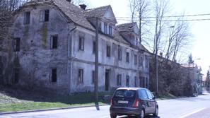 Mimo takšnih objektov se v občini Pivka, ki želi razvijati turizem, peljejo štev