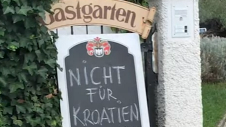 Napis pred avstrijsko restavracijo