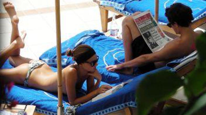 Ni čudno, da se je ogrel za zapeljivo Mirando.