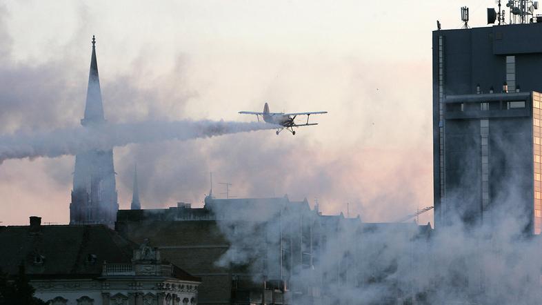 Denarja za zapraševanje je zmanjkalo. (Foto: Vlado Kos/Cropix)