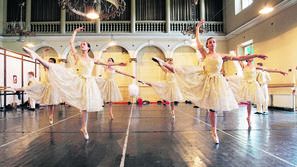 Baletne predstave se bodo skupaj z glasbenimi in drugimi nastopi preselile na Pr