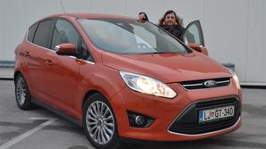 Bojan Emeršič v družinskem zmagovalcu izbora za Žurnalov avto leta 2011 - ford c