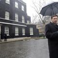 Po obisku na Downing Streetu 10 je imel premier na ugledni London School of Econ