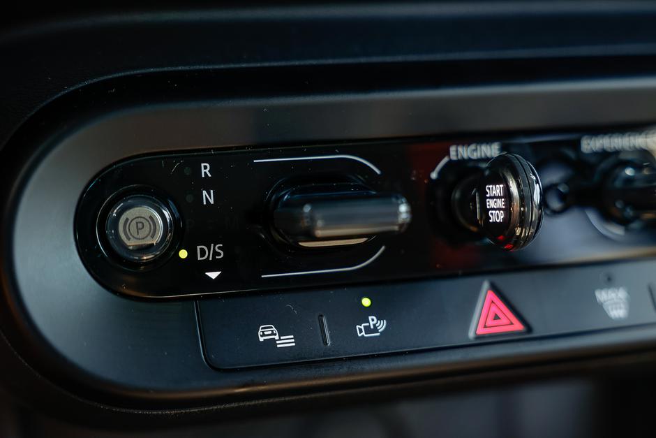 primerjava mini cooper S in mini aceman | Avtor: Saša Despot