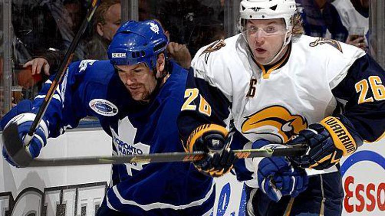 Sablje iz Buffala so v dramatični končnici posekale Javorjeve liste iz Toronta.