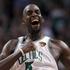 Kevin Garnett se je potrkal po prsih za zmago in 18 točk. (Foto: Reuters)