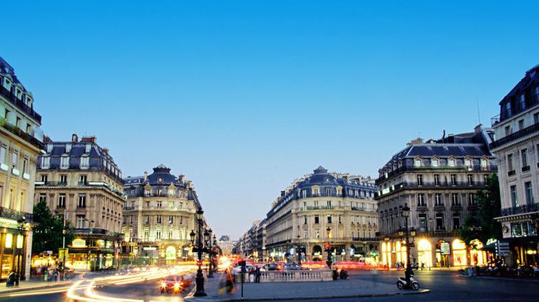 Kupuj, kupuj, kupuj ...