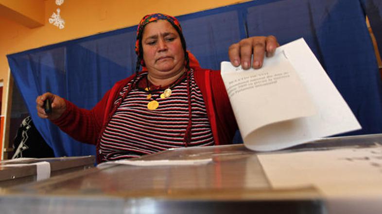 Tokratne volitve so zaznamovali očitki o nepravilnostih. (Foto: AFP)