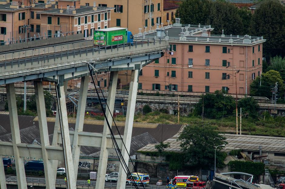 Genova, zrušen viadukt | Avtor: Profimedia