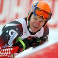 Ivica Kostelić je zaradi poškodbe hrbta zapustil Val d'Isere.