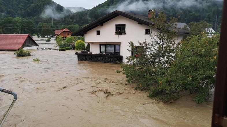 poplavljena hiša v Mozirju