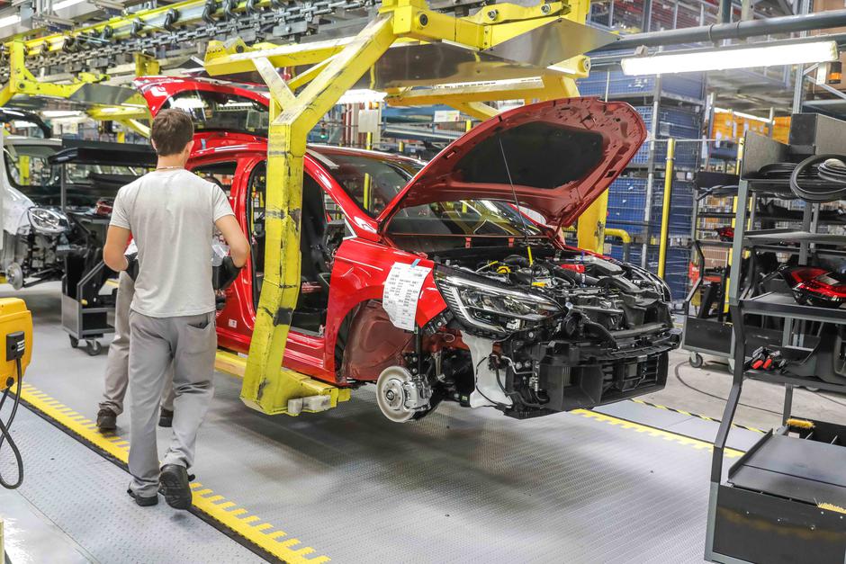 Revoz | Avtor: Saša Despot