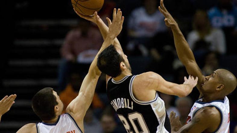 "Rezervist" Manu Ginobili je bil tokrat nočna mora za Indiano.