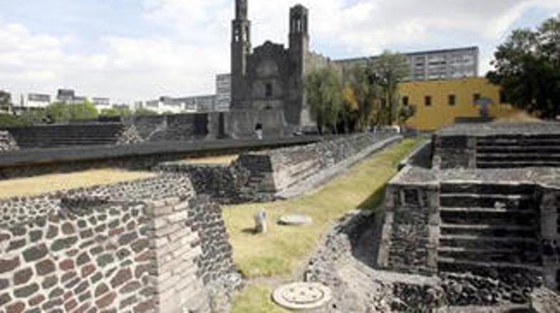 Piramida naj bi bila zgrajena leta 1100 ali 1200.