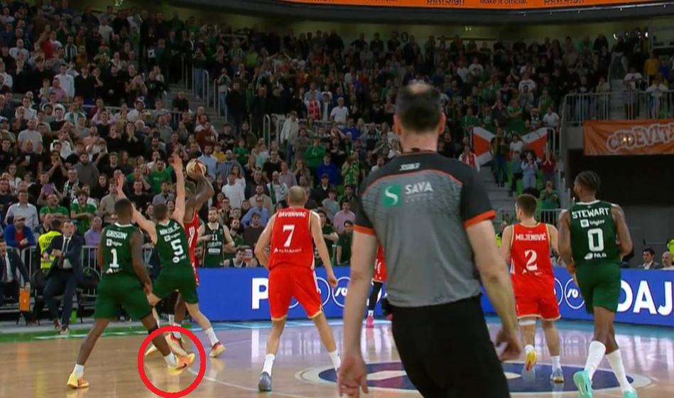 Poslastico med Olimpijo in Zvezdo odločil številko prevelik čevelj