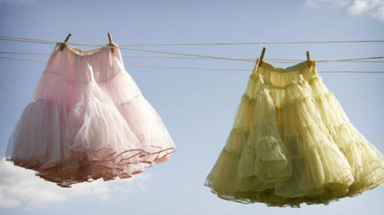 Kadar le morete, oblačila sušite na zraku.