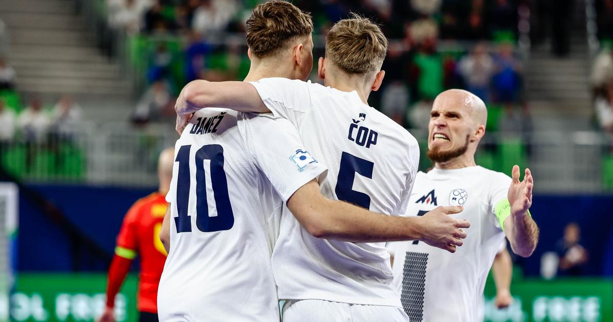 Slovenci v peklu Stožic po pravem trilerju do prve zmage Kép