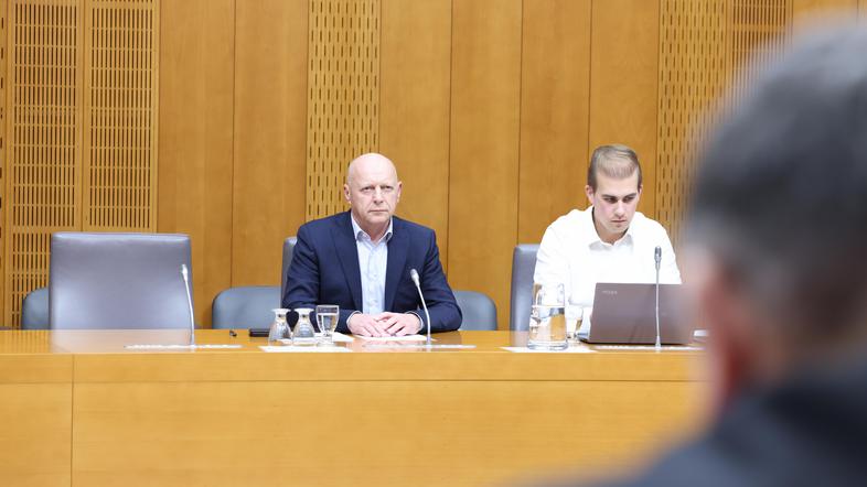 Franc Props, minister za javno upravo