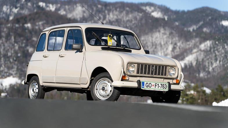 Borut Pahor in njegova katrca renault 4