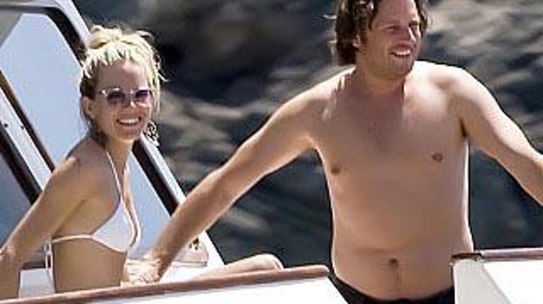 Sienna in George sta v Španiji.