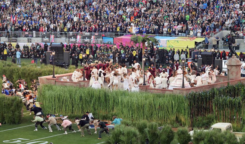 Šov med polčasom Super Bowla označen kot "najslabši v tem stoletju"