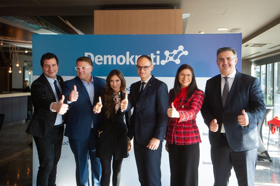 Demokrati | Avtor: Anže Petkovšek