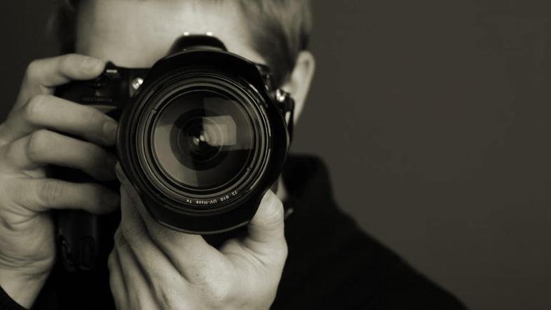 Avtorja najboljše lanske novinarske fotografije čaka 2000 evrov nagrade.