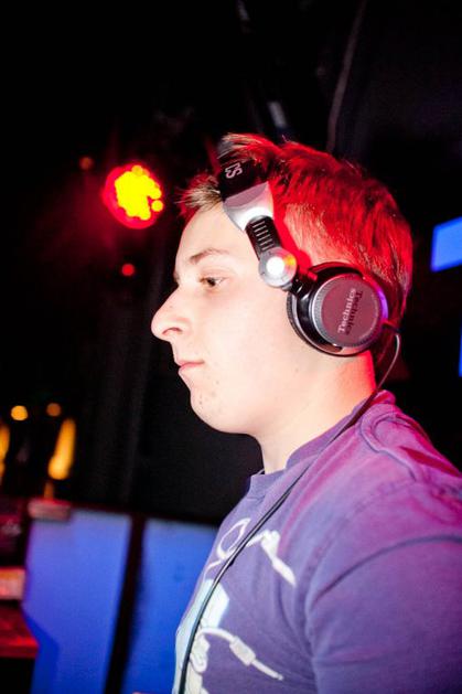 Extreme upihnil prvo svečko