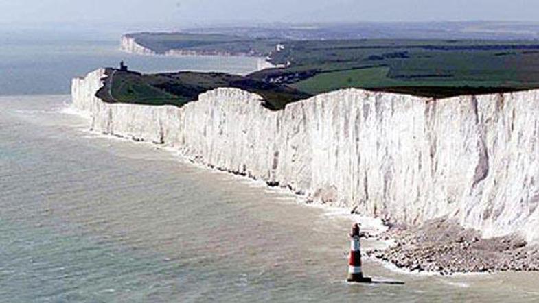 Pečina je postala pogost kraj za samomore.