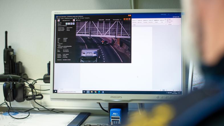 Obisk SENP, specializirana enota za nadzor prometa, obdelava meritev prekoračitve hitrosti z radarjem