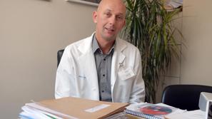 Matija Tomšič, ki si prizadeva za avtonomnost revmatologije, je edini kandidat n