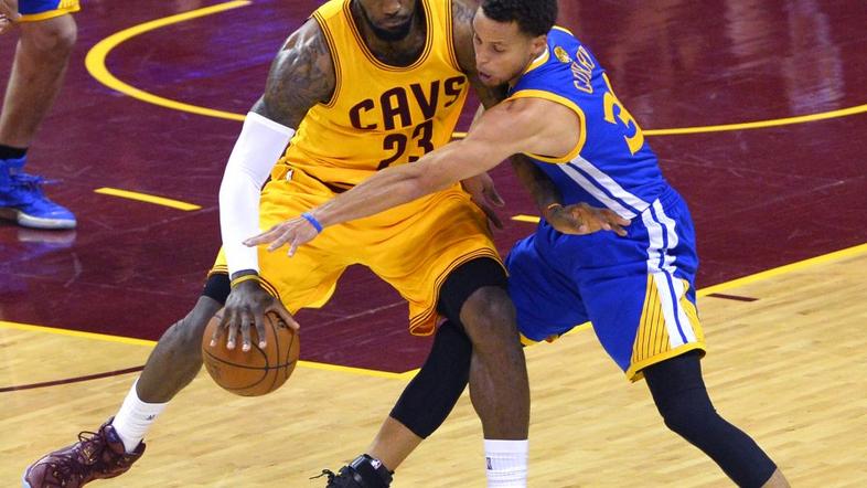 LeBron James in Stephen Curry