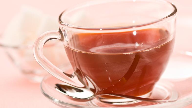 Šipek povečuje odpornost, zato ga uporabljajte ob prvih jesenskih prehladnih obo