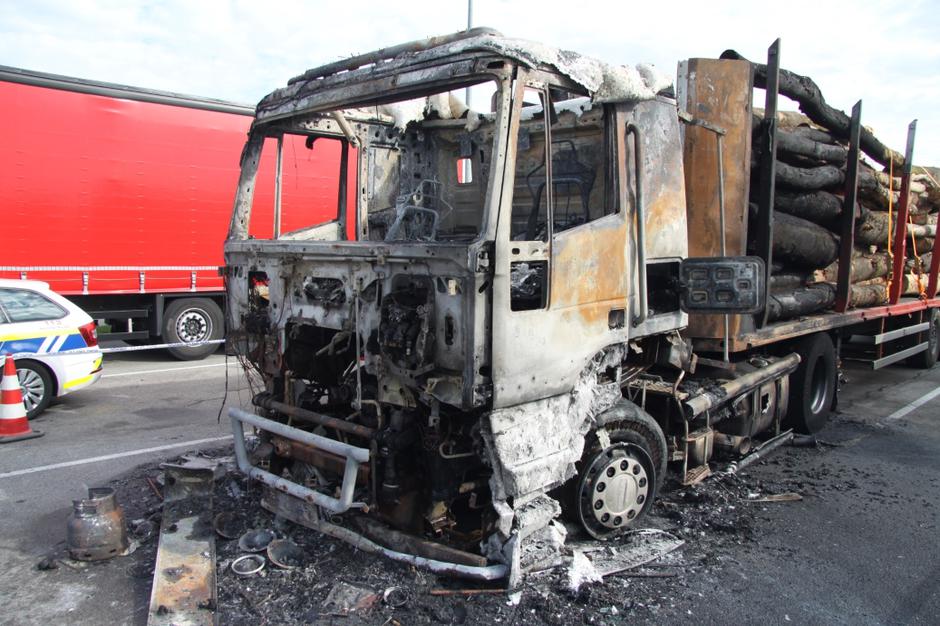 vozilo požar | Avtor: PU Novo mesto