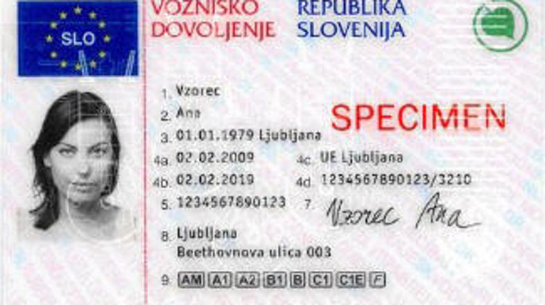 Vse imetnike novega vozniškega dovoljenja, ki jim je bilo izdano do vključno 26.