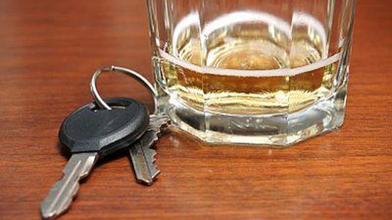 Alkoholizirani vozniki so kljub številnim nesrečam s smrtnim izidom še vedno vel