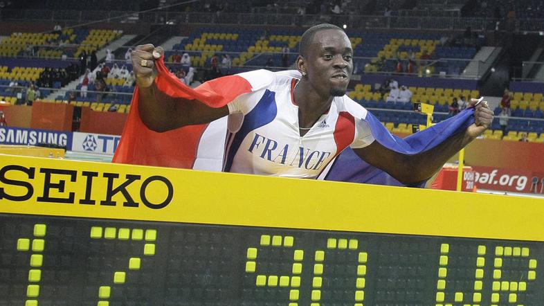 Tamgho se je takole veselil svetovnega rekorda v troskoku. (Foto: Reuters)