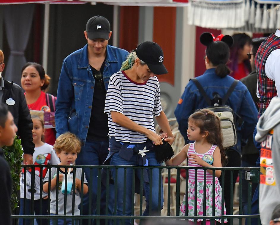 mila kunis, ashton kutcher