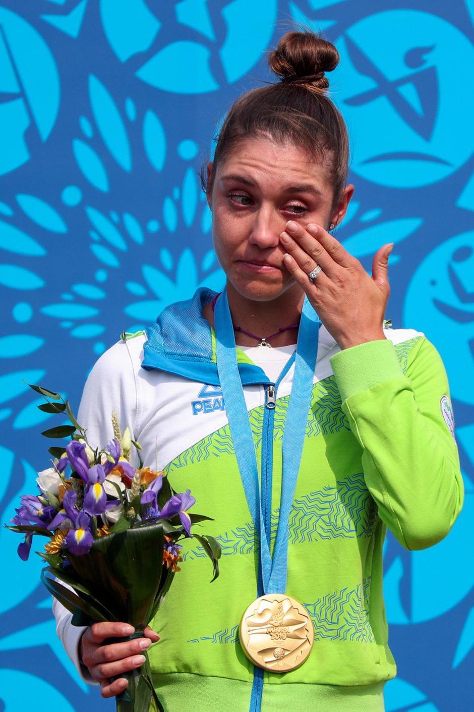 Toja Ellison | Avtor: 