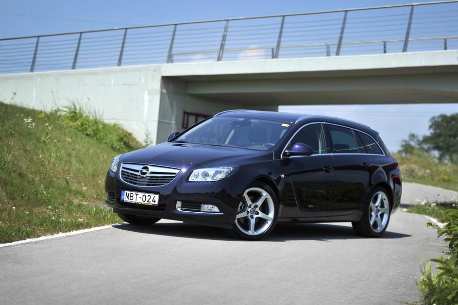 Opel insignia biturbo