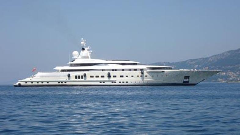 Abramovičeva lepotica Pelorus je priplula v Tržaški zaliv.