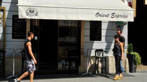 Lokal, v katerem je natakarica detergent zamenjala za vodo. (Foto: Pixsell)