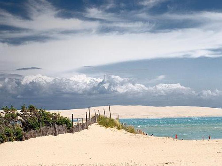Cap Ferret blizu Boredauxa v Franciji ima vzdevek "Sahara na morju".